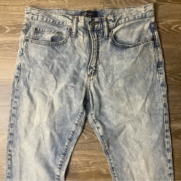 GAP 32 x 30 light blue acid wash slim jeans - Picture 5 of 6